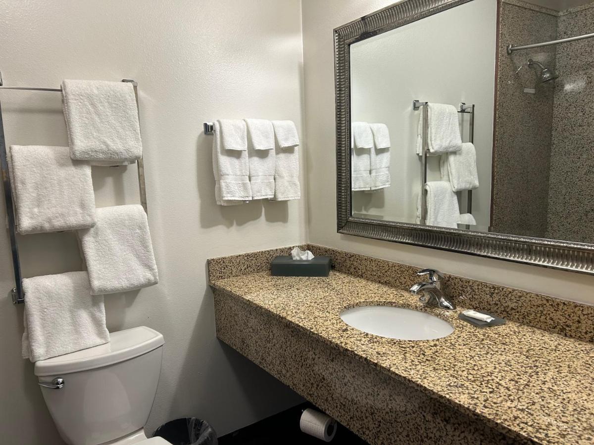 La Quinta By Wyndham Bozeman Hotel Bagian luar foto